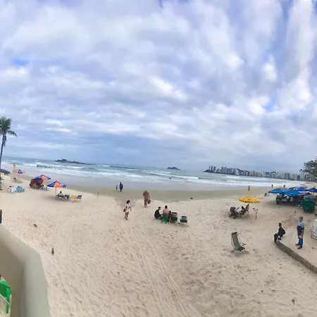 Guaruja Pitangueiras apto na praia-3